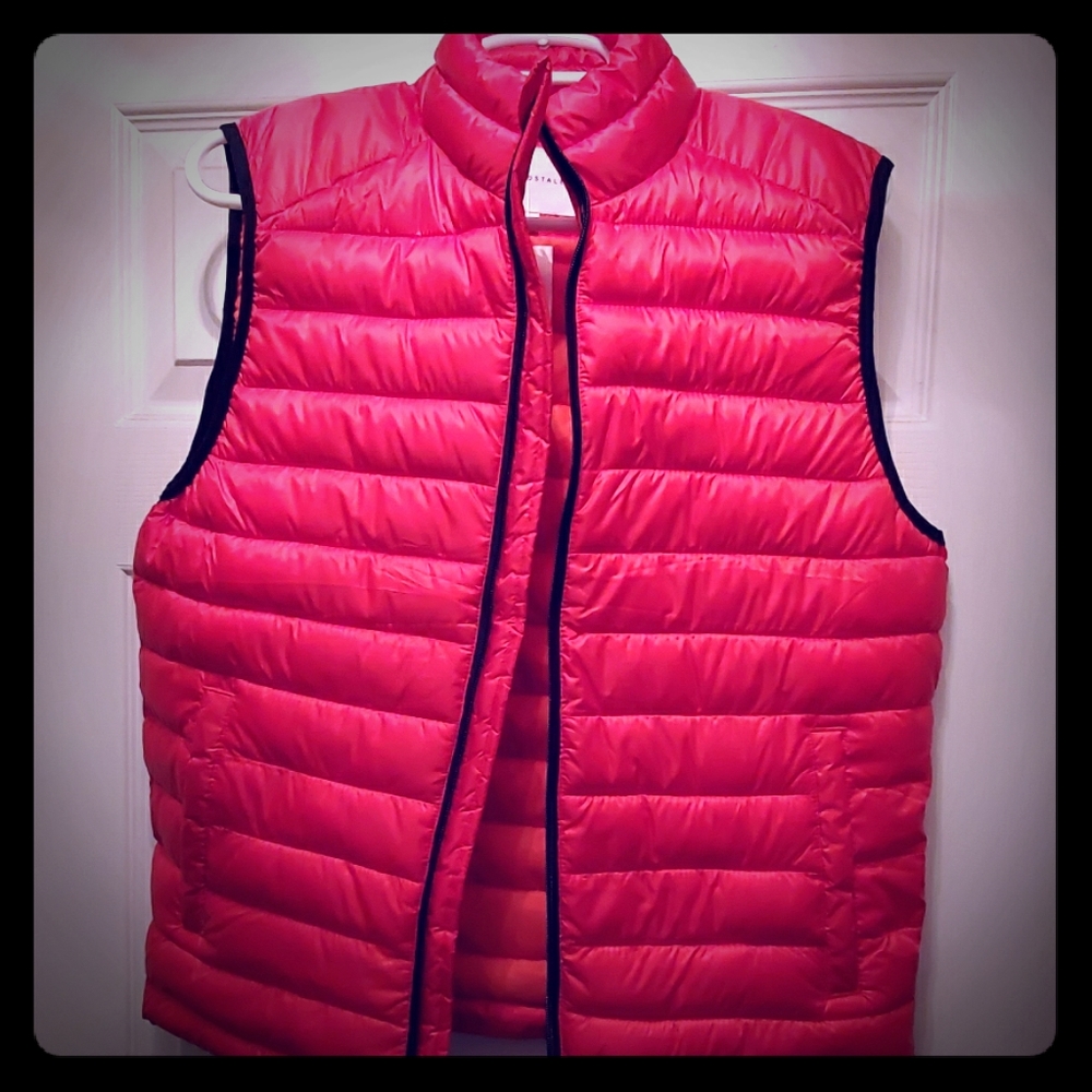 Aeropostale size small brand new vest